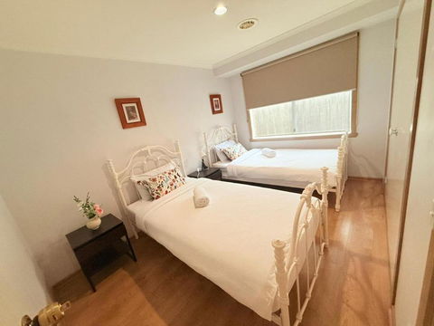 YF Home Sweet Home - Sydney Tourism 1