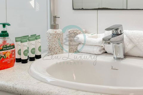 ZEN Nightcliff Foreshore 2-BR Cozy & Quiet Getaway - Sydney Tourism 1
