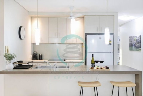 Zen On Stuart: 3-BR Penthouse Pad + Pool + BBQ - Sydney Tourism 0