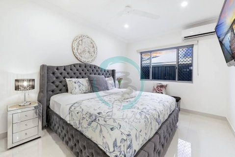 Zenhouse: Stylish Muirhead Home Near Park/Hospital - Sydney Tourism 3