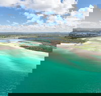 Deluxe Seaplane Tour Noosa to Glasshouse Adventure for 2 with Photobook - Sydney Tourism