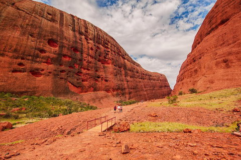Kata Tjuta Sunrise And Valley Of The Winds Half-Day Trip - Sydney Tourism 3