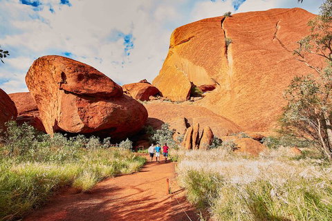 2-Day Uluru Sunset And Kata Tjuta Tour From Ayers Rock - Sydney Tourism 2