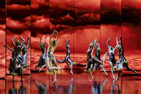 Opera Performance At The Sydney Opera House - Sydney Tourism 5