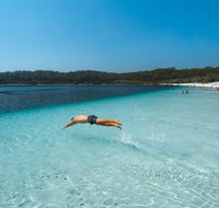 Lake McKenzie Full-Day Tour with Lunch from Hervey Bay