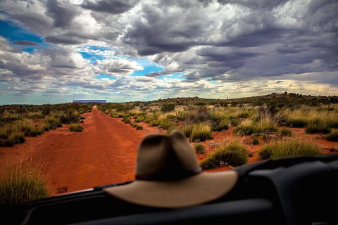 Mount Conner 4WD Small Group Tour From Ayers Rock Including Dinner - Sydney Tourism 4